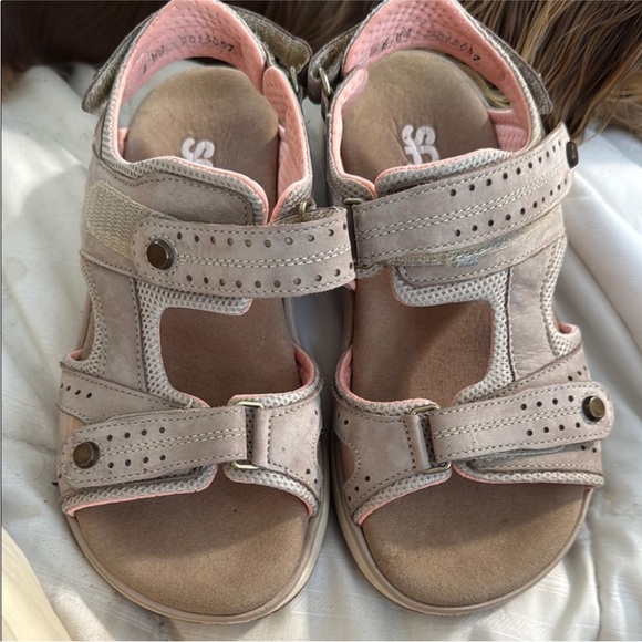 SAS Embark‎ Active Comfort Sandal Taupe Leather  Women Sz 6 - Picture 1 of 10